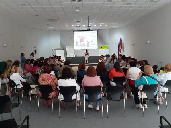 Mujeres cooperativistas de Andalucía, Castilla-La Mancha y Extremadura comparten experiencias y herramientas de liderazgo para ganar cuota en el sector agroalimentario